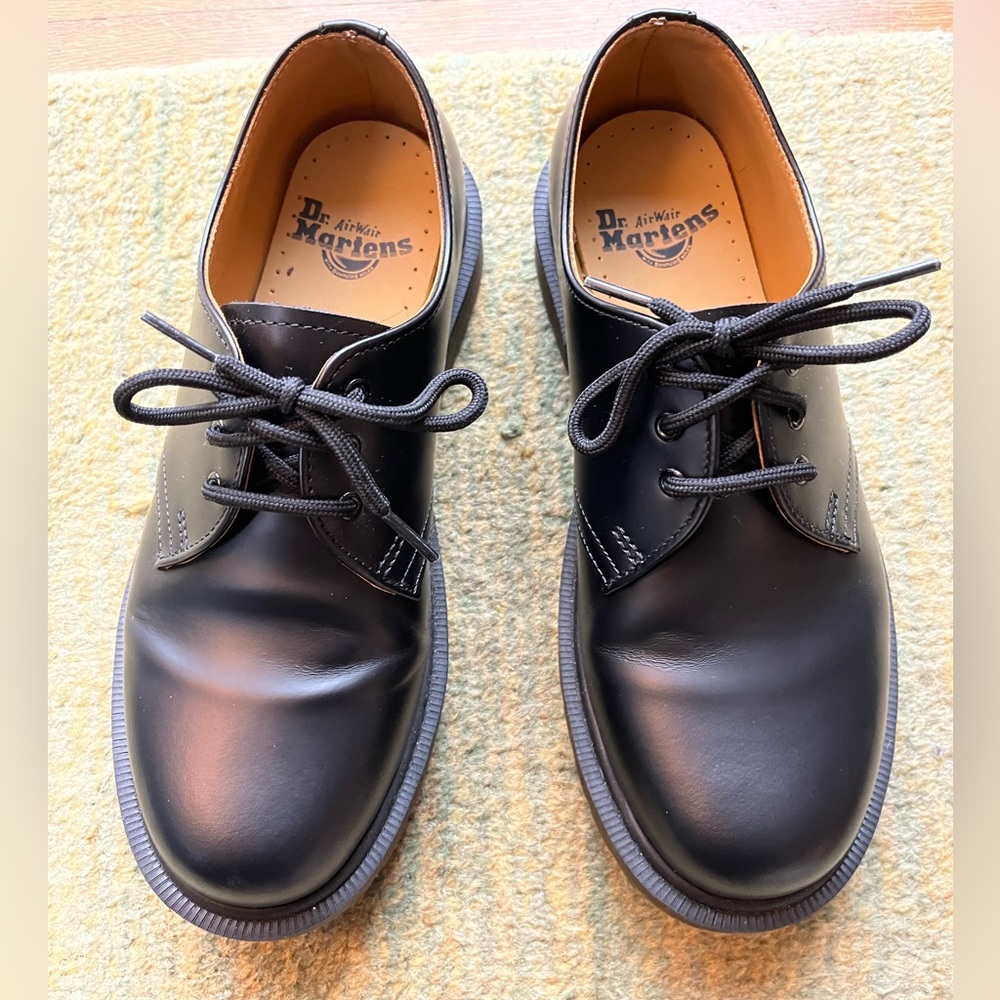 Dr. Martens smooth leather “mono” Oxford shoes